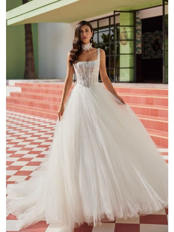 Embroidered Basque Waist Wedding Dress