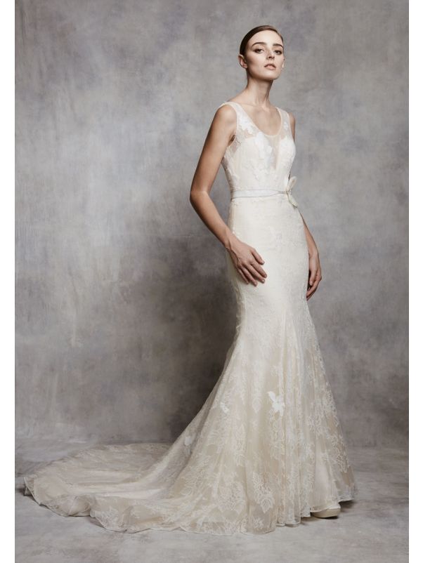 Embroidered Flower Lace Wedding Dress